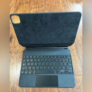 Apple Magic Keyboard: iPad Keyboard case for iPad Pro 11-inch and iPad Air